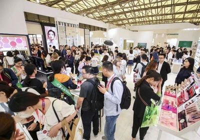 伽蓝:高科技+新爆品+新零售,打开化妆品新世界
